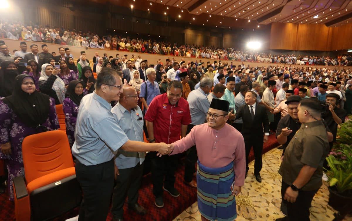 MB hargai sokongan rakyat, kerja keras penjawat awam majukan negeri