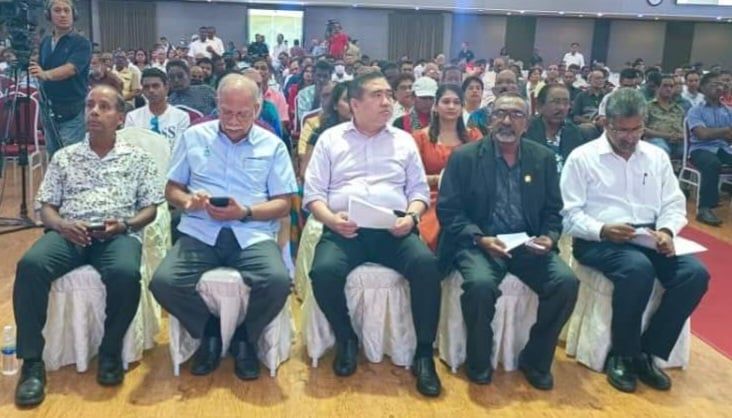 10,000 பேரின் அடையாள பத்திரப் பிரச்சனைக்கு ஆண்டு இறுதிக்குள் தீர்வு காண உள்துறை அமைச்சர் உறுதி- குலசேகரன்