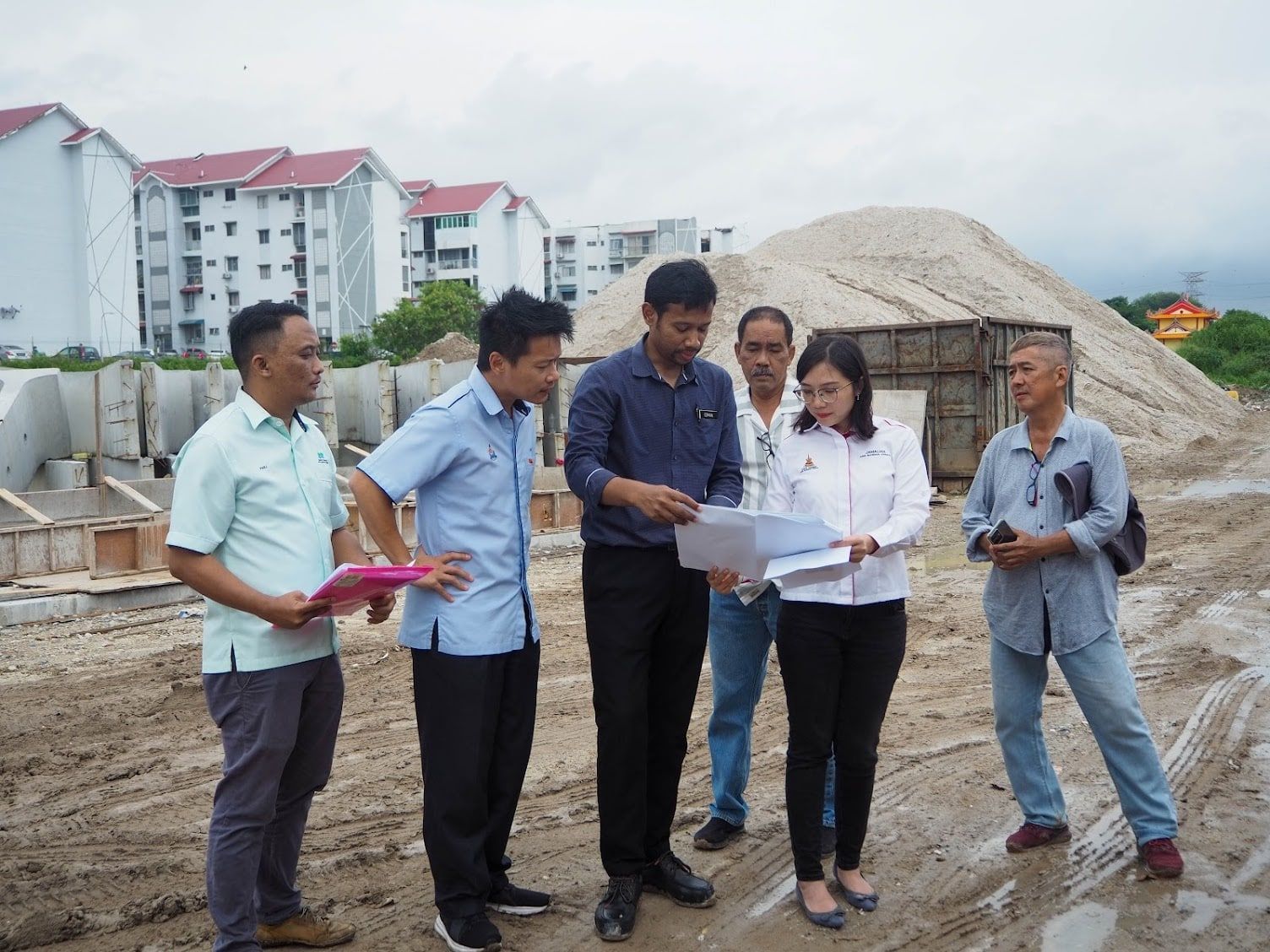 【专访嘉玛丽雅2/2】让千百家新村告别水灾 打造宜居万达镇