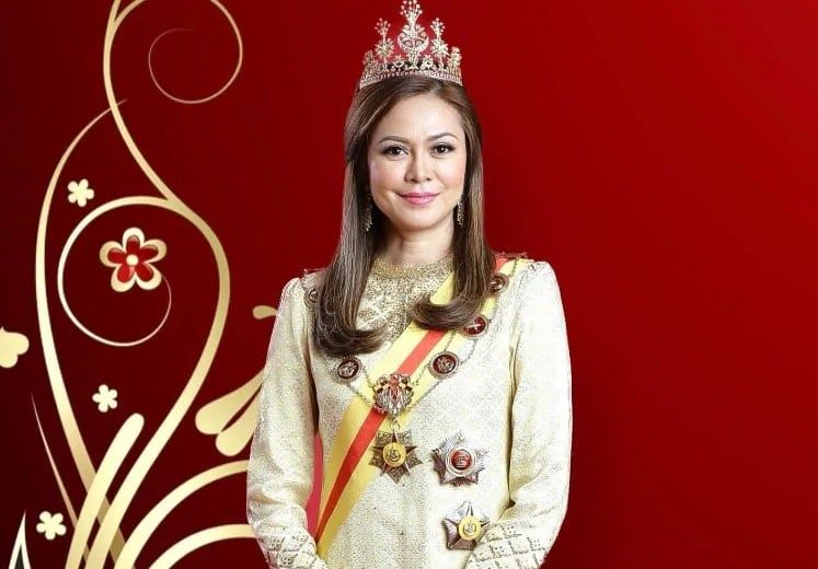 雪州苏丹后迎52岁诞辰