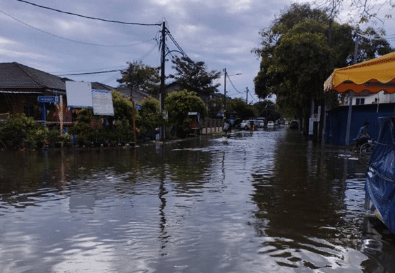 புக்கிட் ராஜாவில் வெள்ளத்தில் பாதிக்கப்பட்ட 70 பேர் வீடு திரும்ப அனுமதிக்கப்பட்டனர்