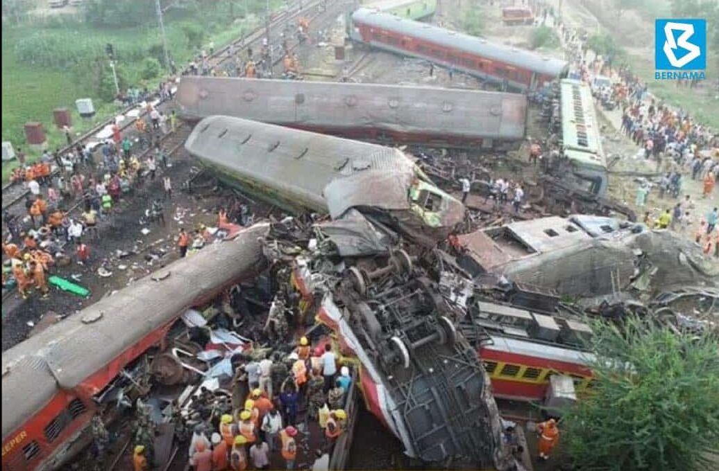 300 பேரை பலி கொண்ட இரயில் விபத்து- இந்தியாவுக்கு மலேசியா அனுதாபம்