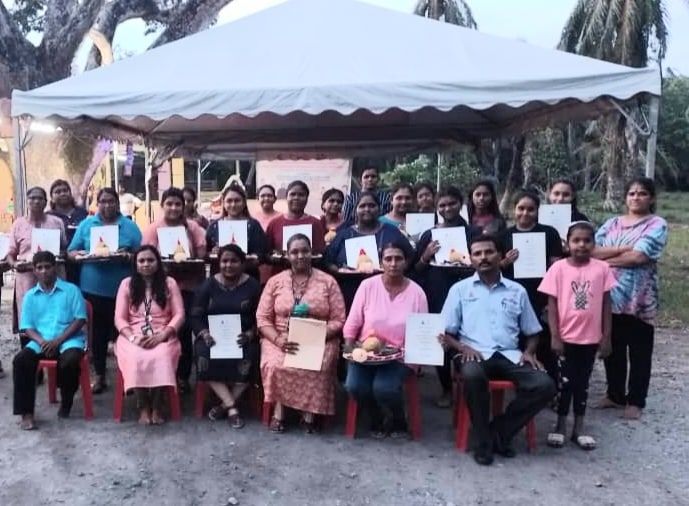 பெர்மாத்தாங் தொகுதியில் திருமண சீர் தட்டு அலங்கரிப்பு பயிற்சி