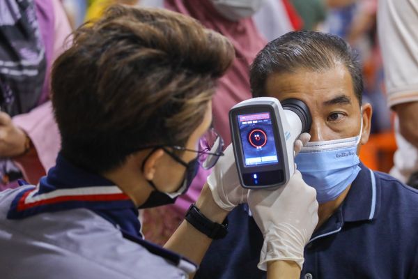 峇都知甲本周六办全民体检 首20名检测近视者获赠眼镜