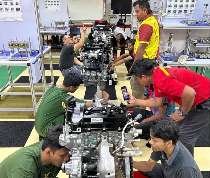 120中学生参与技职工作坊