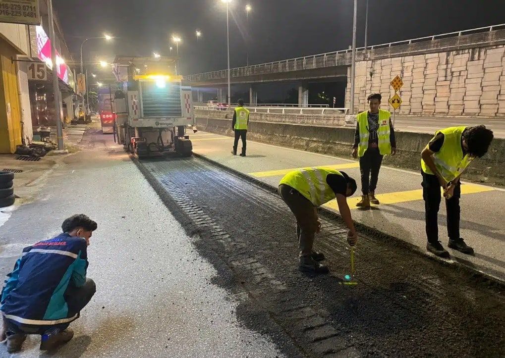 雪大规模铺路持续开跑  本周乌冷及八打灵施工