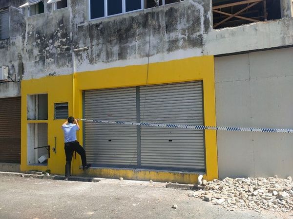 MPKS arah premis henti kerja ubah suai tanpa kebenaran