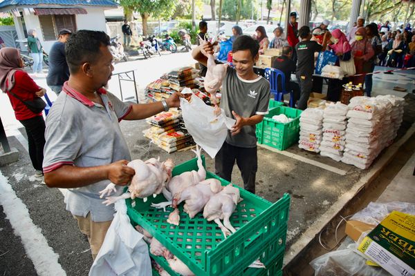 Beras, telur dan ayam paling laris di jualan murah DUN Batu Tiga