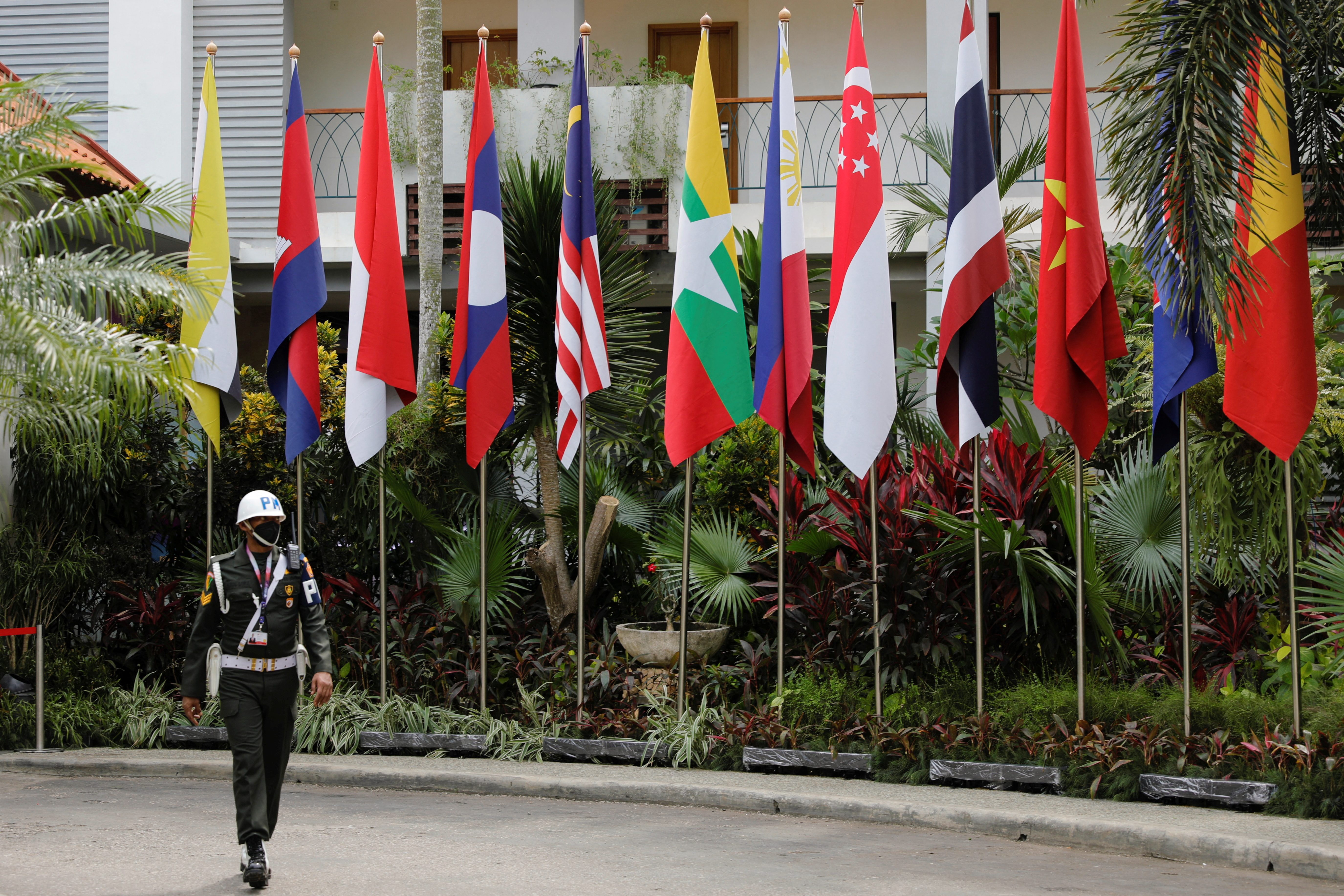 Complementary economy can make Asean centre of growth — Council