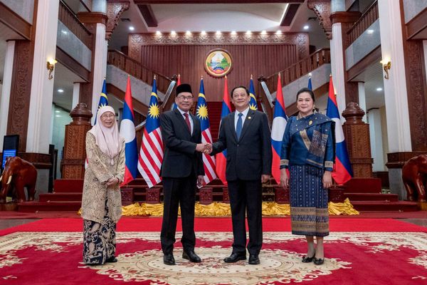 安华欢迎寮国通过大马开拓清真市场