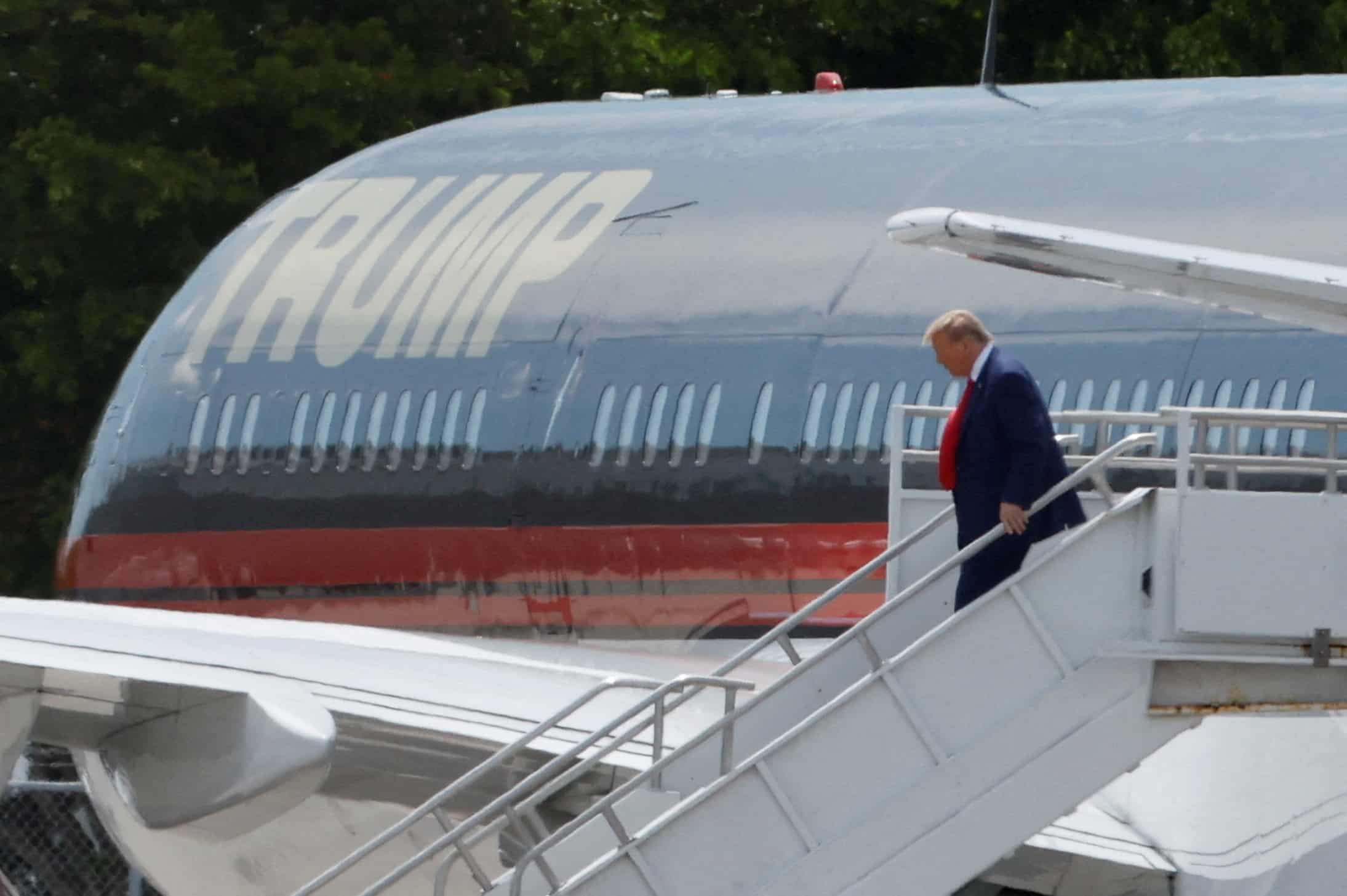 Trump arrives in Florida to face classified documents case charges