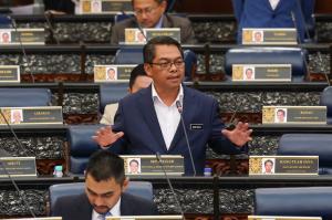 Govt not yet looking to restrict overseas travel for PTPTN defaulters