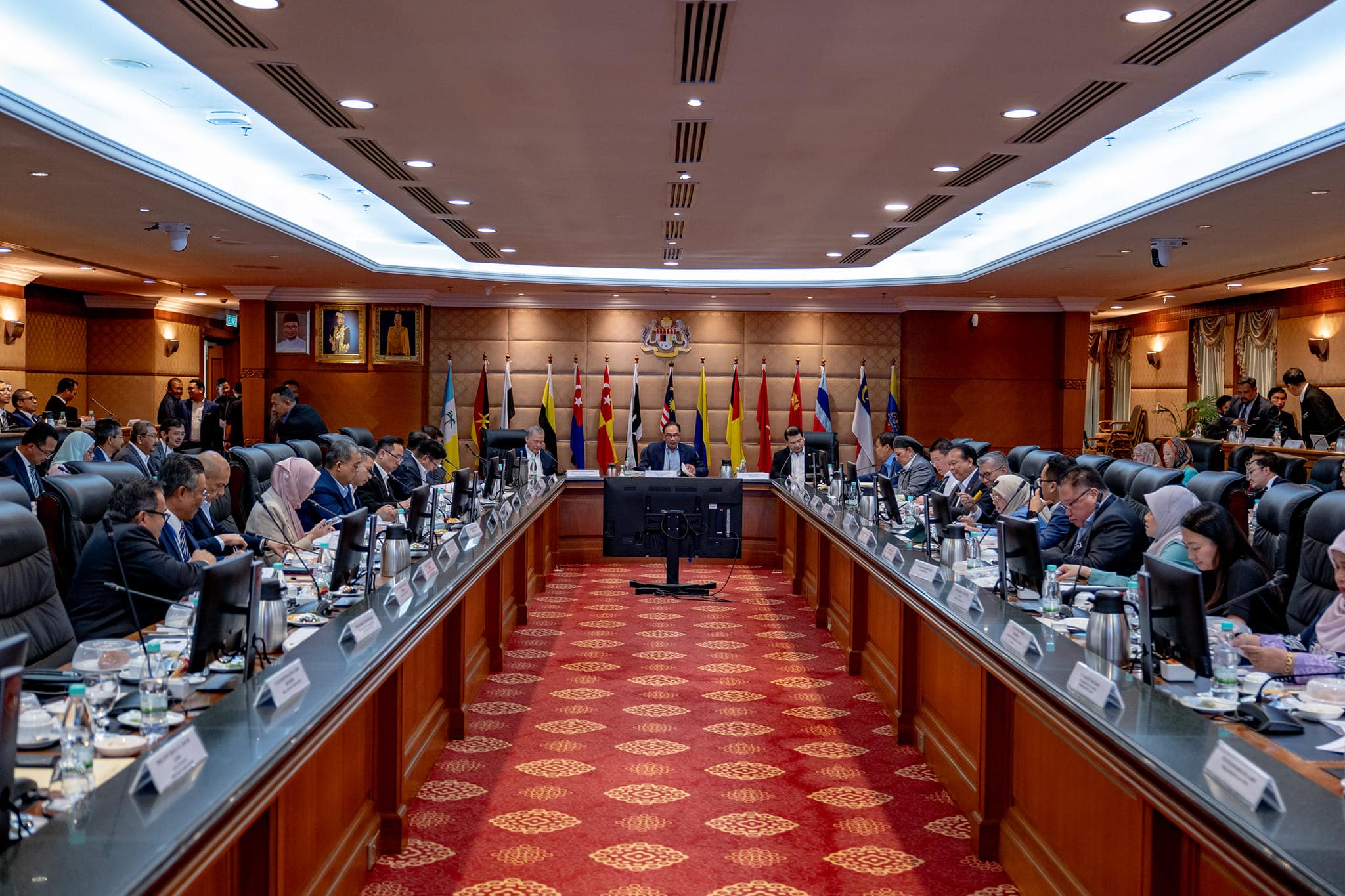 PM seru bekerja dalam satu pasukan, percepat reformasi ekonomi