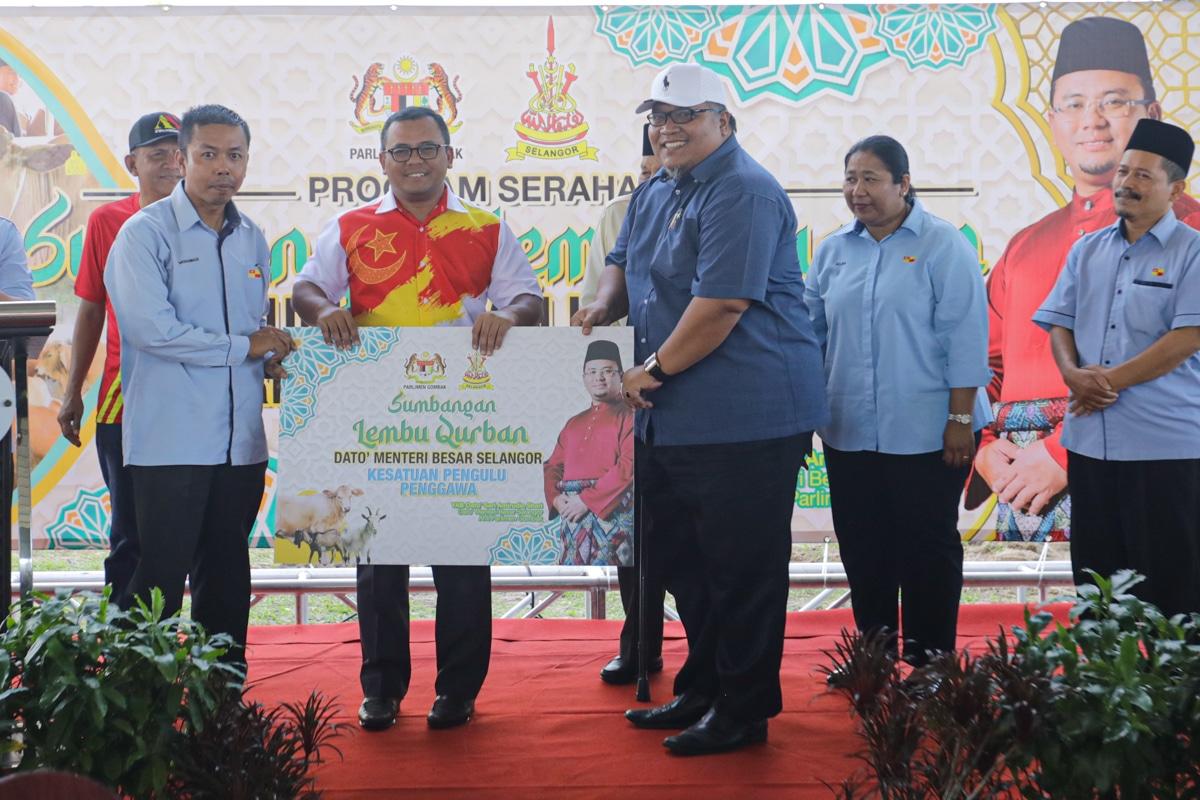 MB agih 115 lembu korban di Parlimen Gombak sempena Aidiladha esok