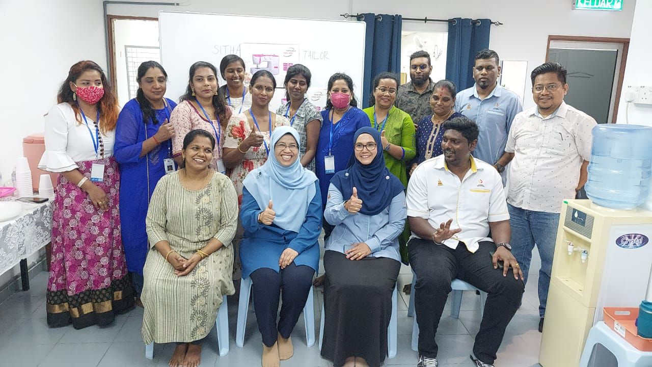 “சித்தம்“ ஏற்பாட்டில் நடைபெற்ற சான்றிதழ் மற்றும் தையல் இயந்திரம் வழங்கும் வைபவம்