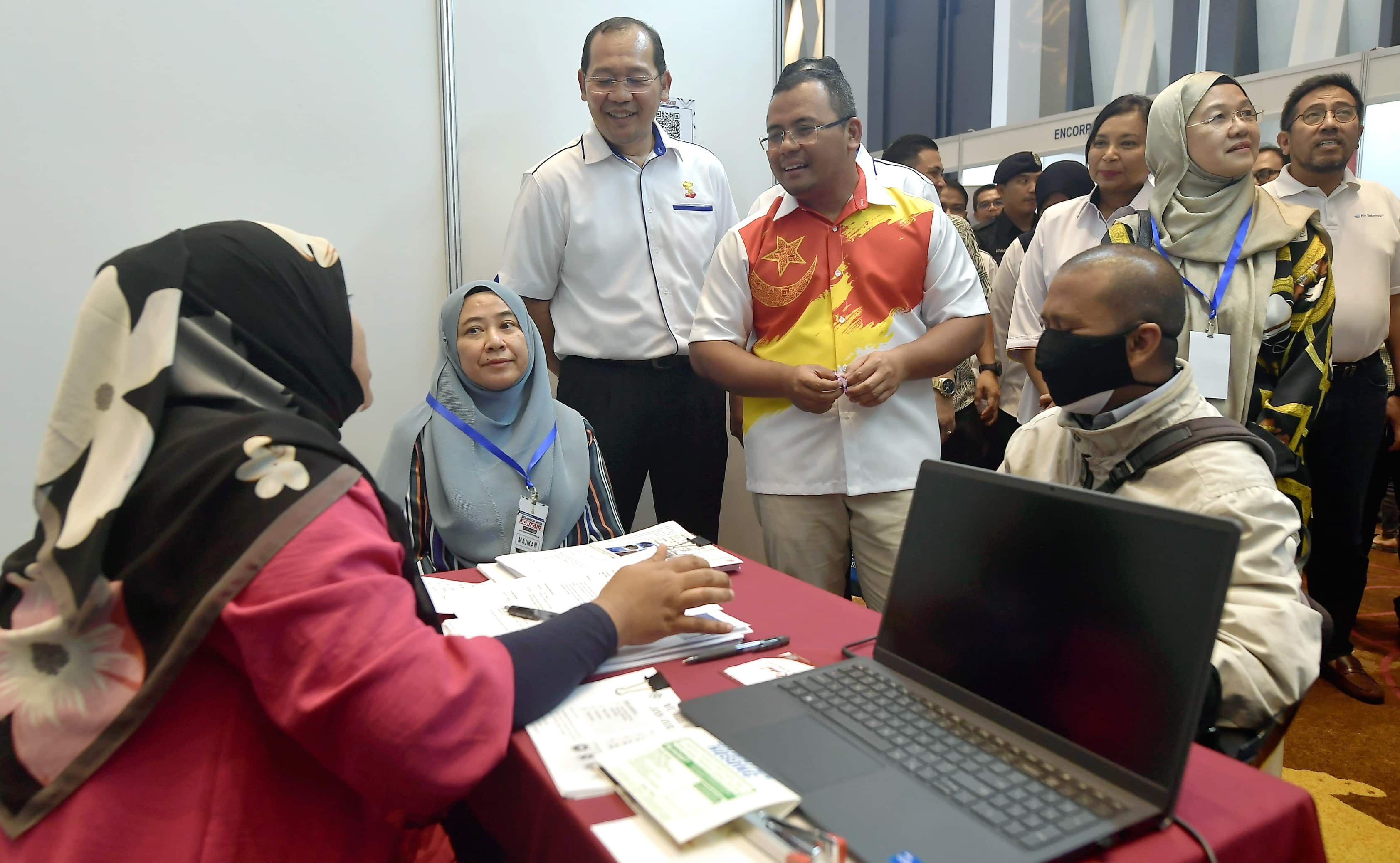 雪大型就业展闻名全马  大批民众跨州找工作