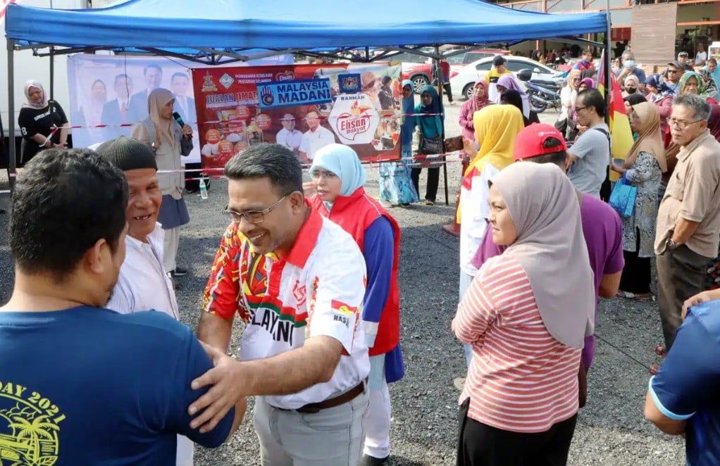 促销市集体现雪政府关爱人民