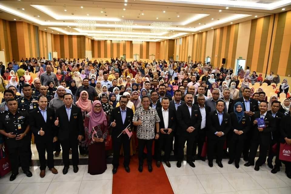 政府设工作队研究薪酬制  808公仆大会料有好消息