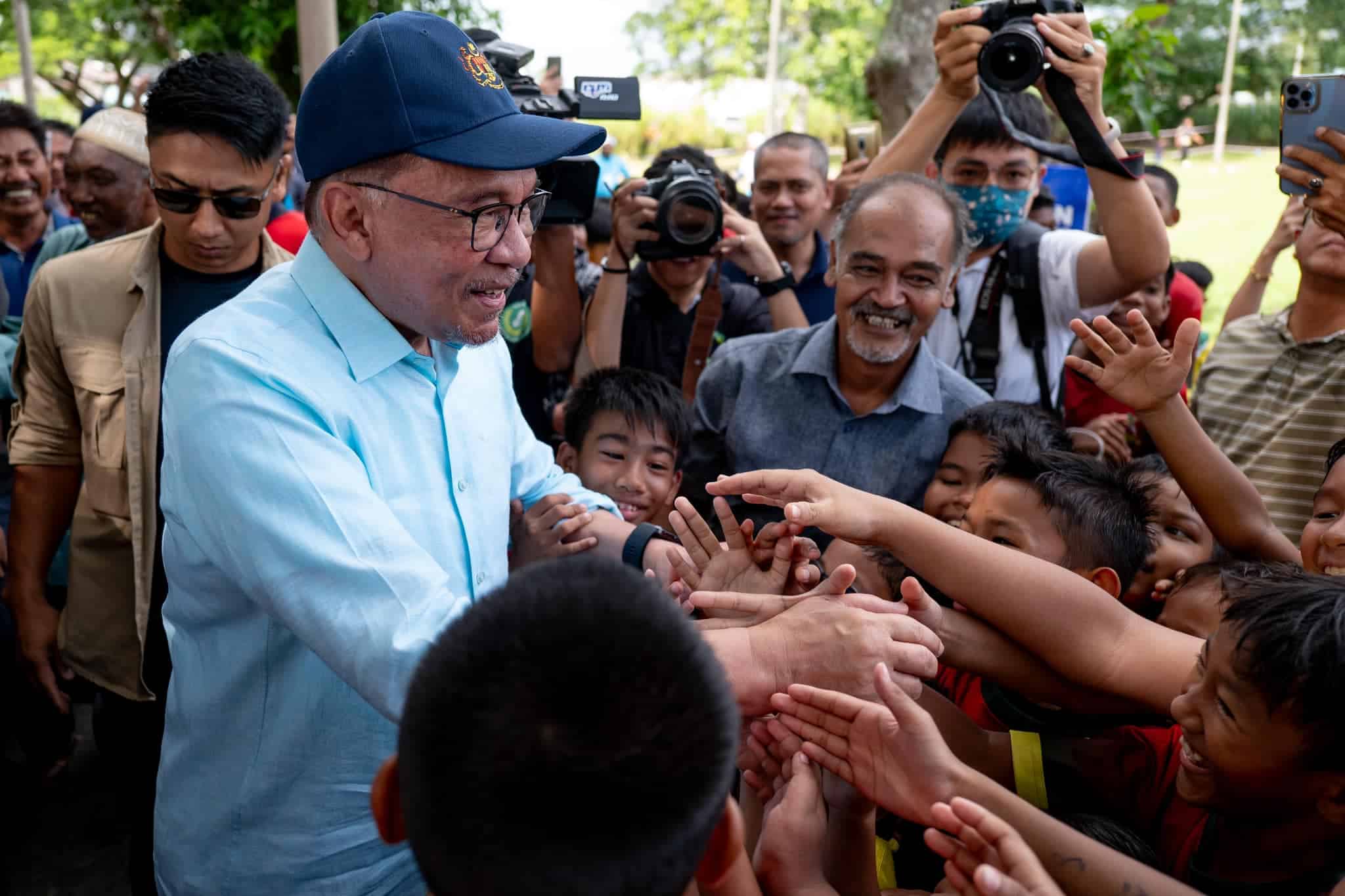 PM Anwar calls on Malaysians to continuously nurture patriotism spirit for a united society