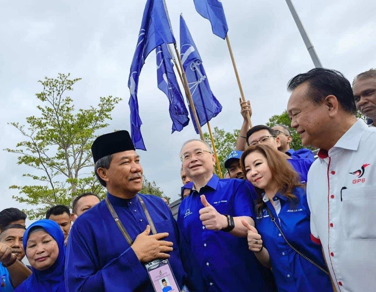 为末哈山打气陪同前往提名中心  魏家祥：马华助选确保国阵获胜