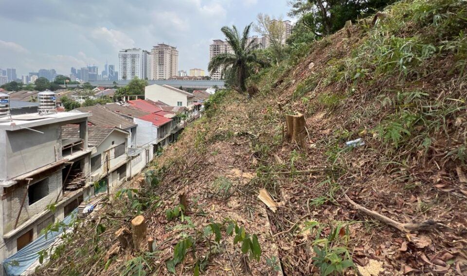 安邦市会辖区119热点  罗诗雅：政府拨款修复斜坡