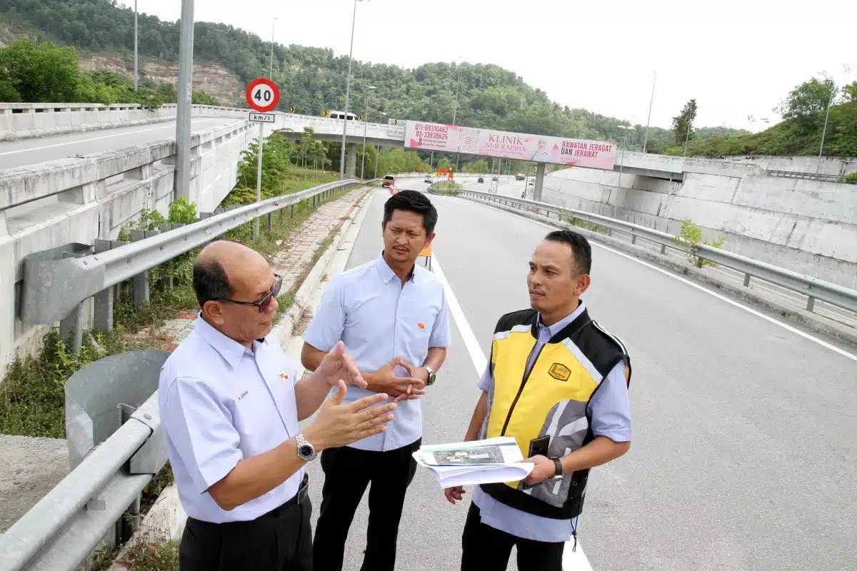 Selangor govt allocates RM3 mln to widen Persiaran Mokhtar Dahari, address traffic woes