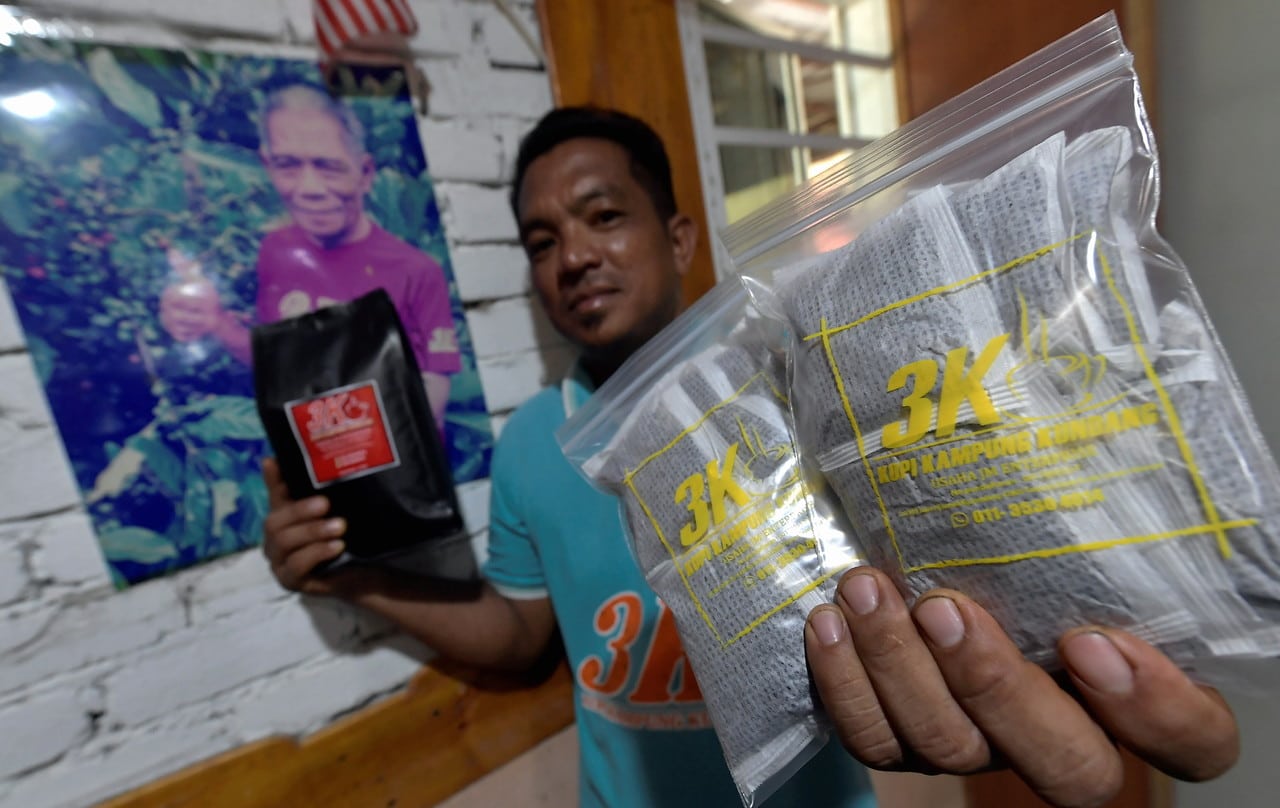 Pengusaha kopi syukur program bimbingan negeri bantu tingkat hasil jualan