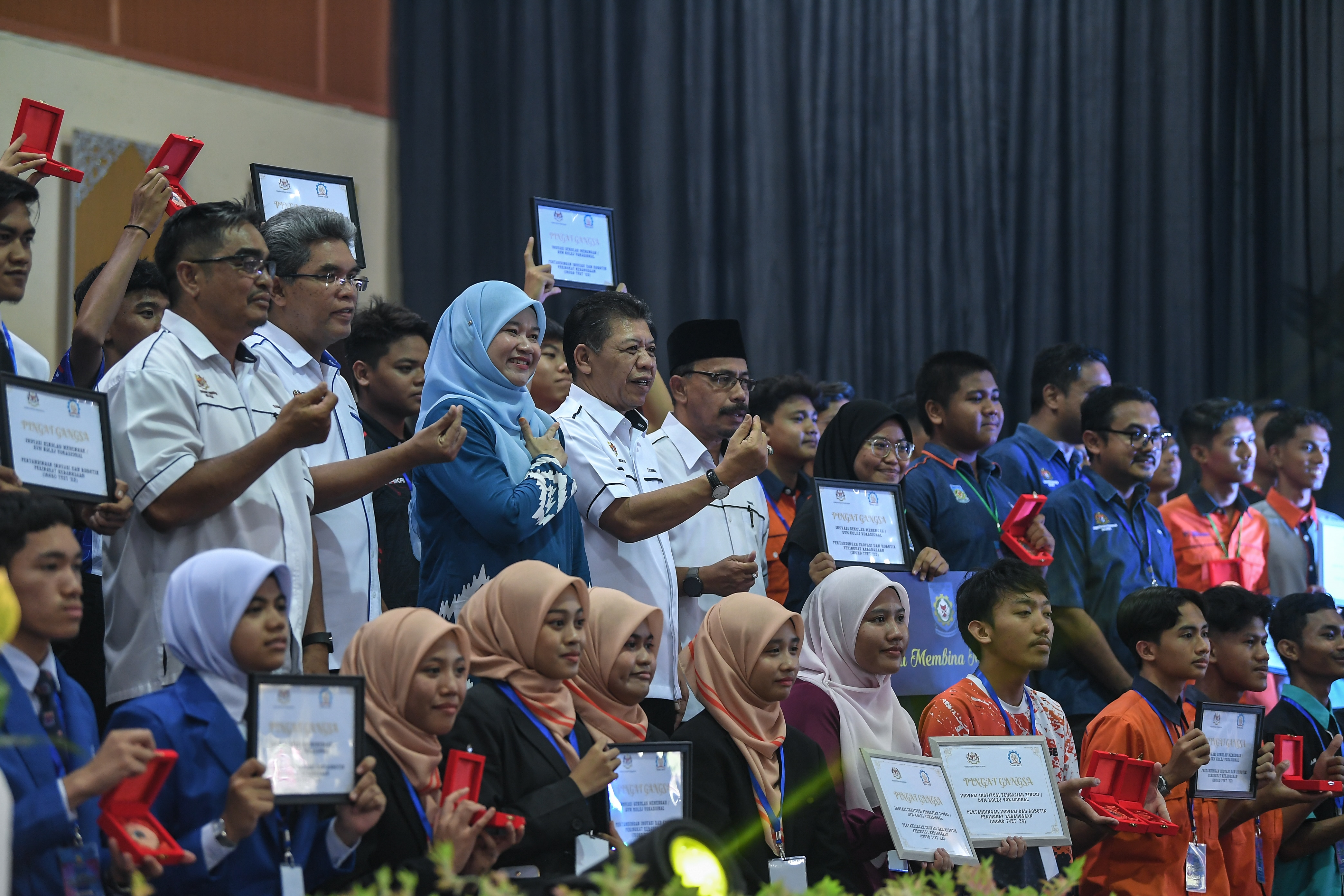 Selenggara, baik pulih sekolah daif keutamaan KPM