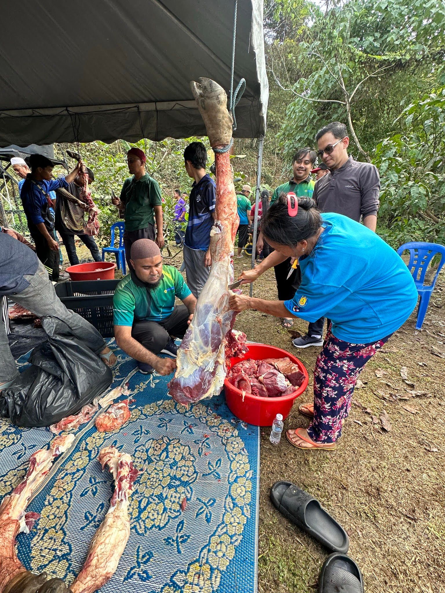 LZS, PKNS rai Aidiladha bersama masyarakat Orang Asli di Hulu Langat