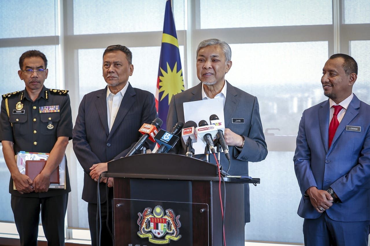 扎希手术后休养2周返回岗位  参与内阁会议注册数码身分