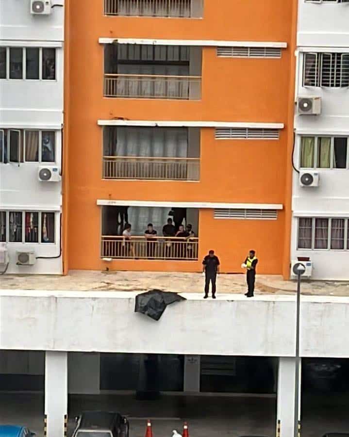 12楼女童10楼坠落死亡