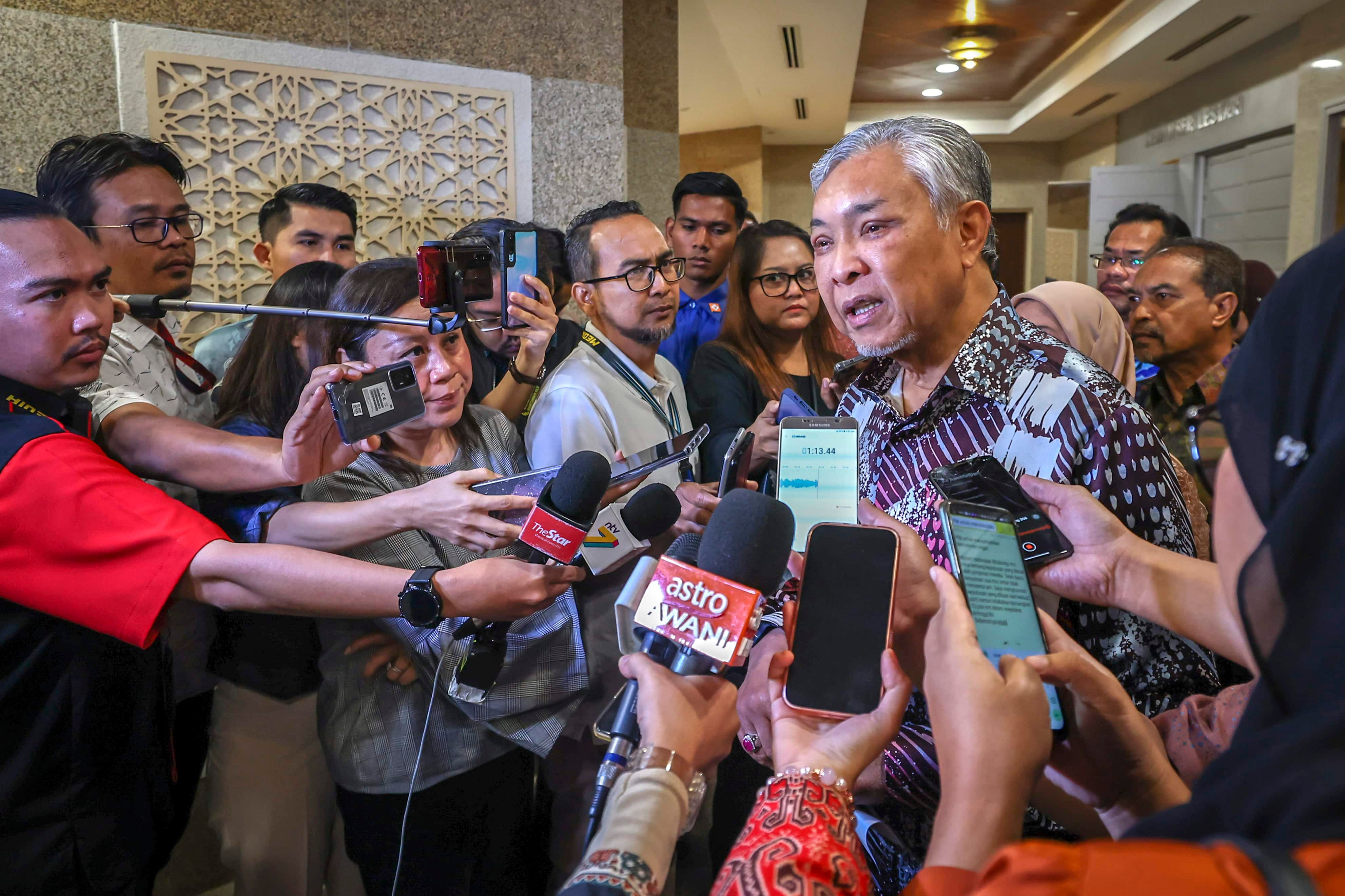 马华国大党不上阵6州选 扎希：下周一讨论该决定