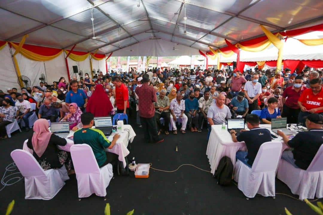DUN Paya Jaras agih baucar beli-belah, dana lebih RM100,000 untuk aktiviti masyarakat