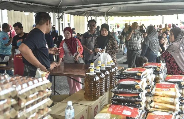 慈悯市集今早金銮.士文达大平卖 当地居民千万别错过哟!