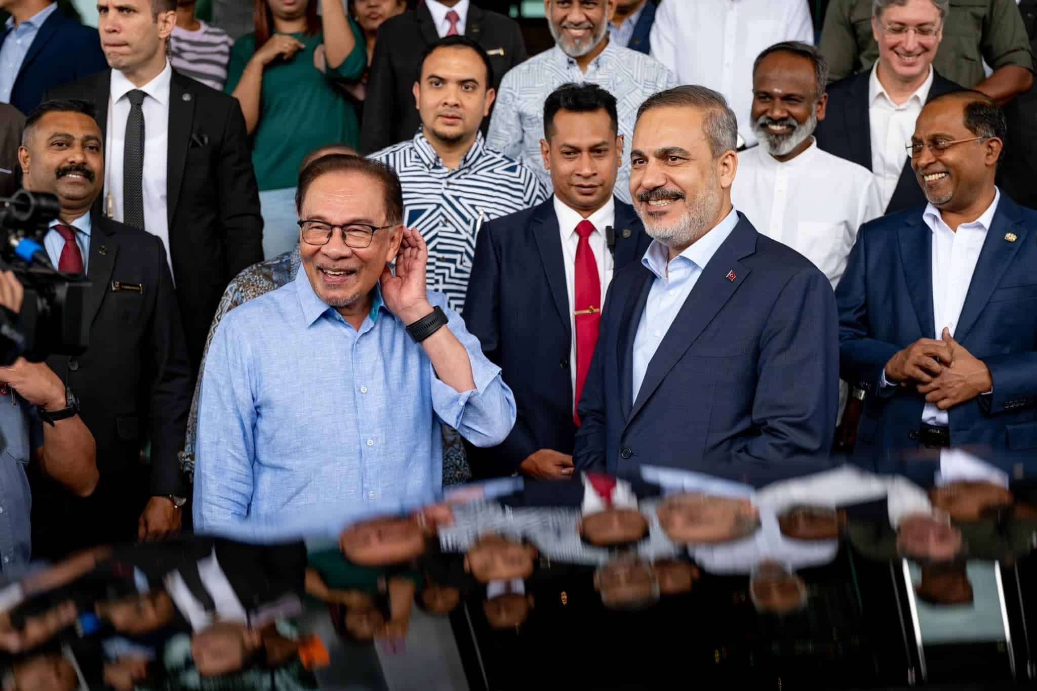 土耳其外长礼貌拜会首相 安华：讨论两国双向合作