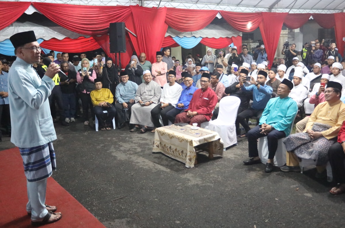 PM, MB sambut Maal Hijrah bersama ratusan penduduk Tanjong Karang