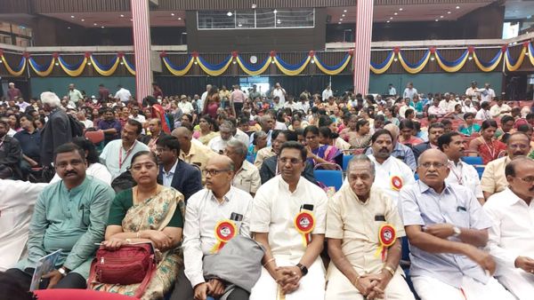 கோலாகல நிகழ்வுகளுடன் தொடங்கியது உலகத் தமிழாராய்ச்சி மாநாடு