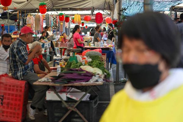 双溪龙社区大市场商民欣慰中央拨款 提升屋顶和增建设施.更舒适做买卖