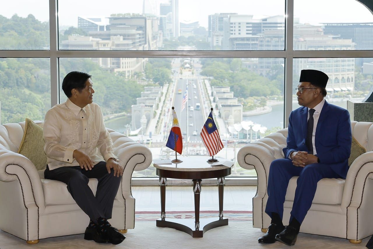 Philippine's Marcos Jr meets Anwar to discuss ways to revitalise bilateral ties