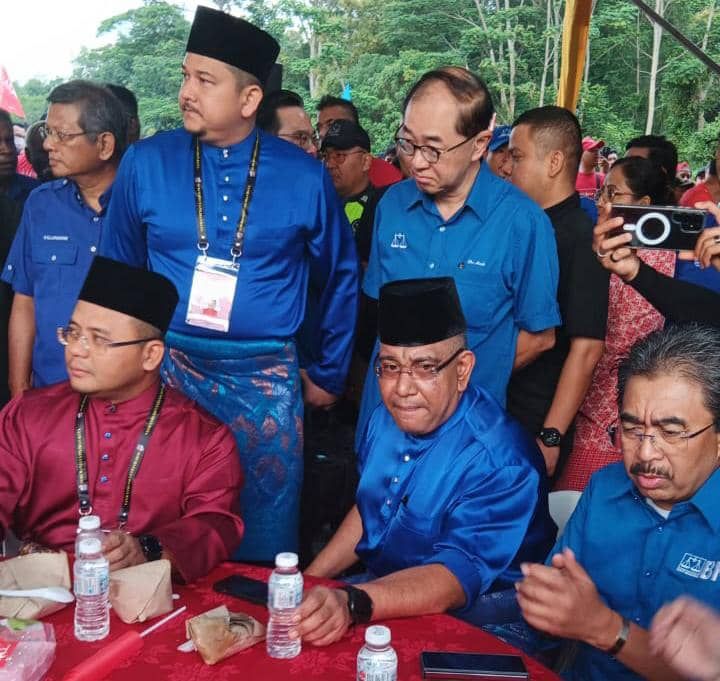 கோம்பாக் செத்தியாவில்  மும்முனைப் போட்டி