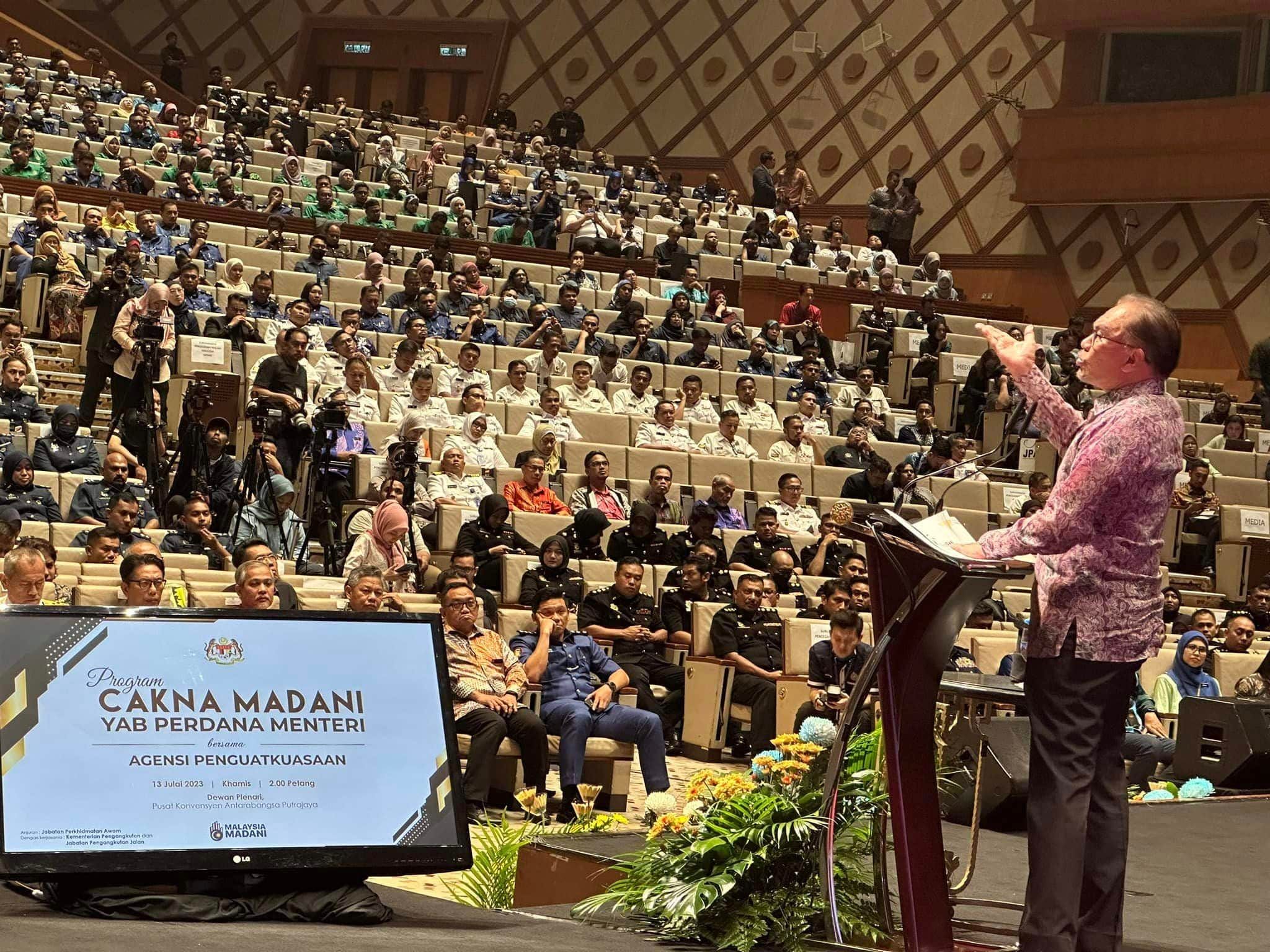 安华宣布新措施提升运作 拨1亿强化执法机构设备