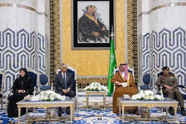 妥善管理百万名朝圣者 元首谢沙地尽地主之谊