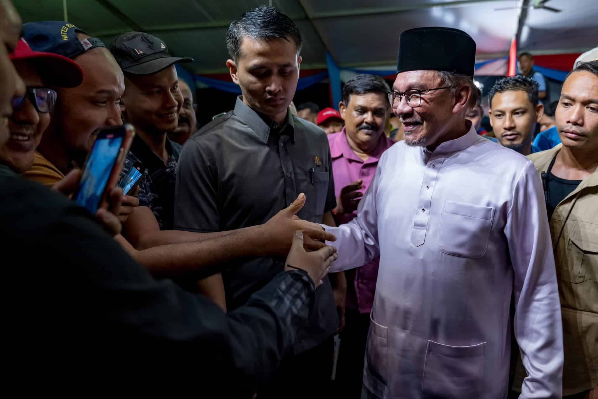 渐进式薪金制呈内阁 安华：探讨执行细节