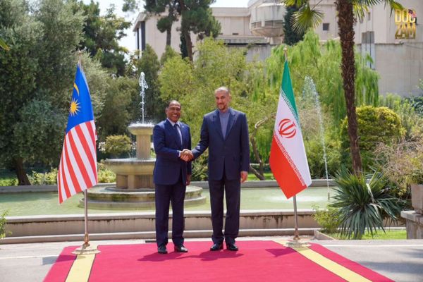 赞比里今起首访伊拉克