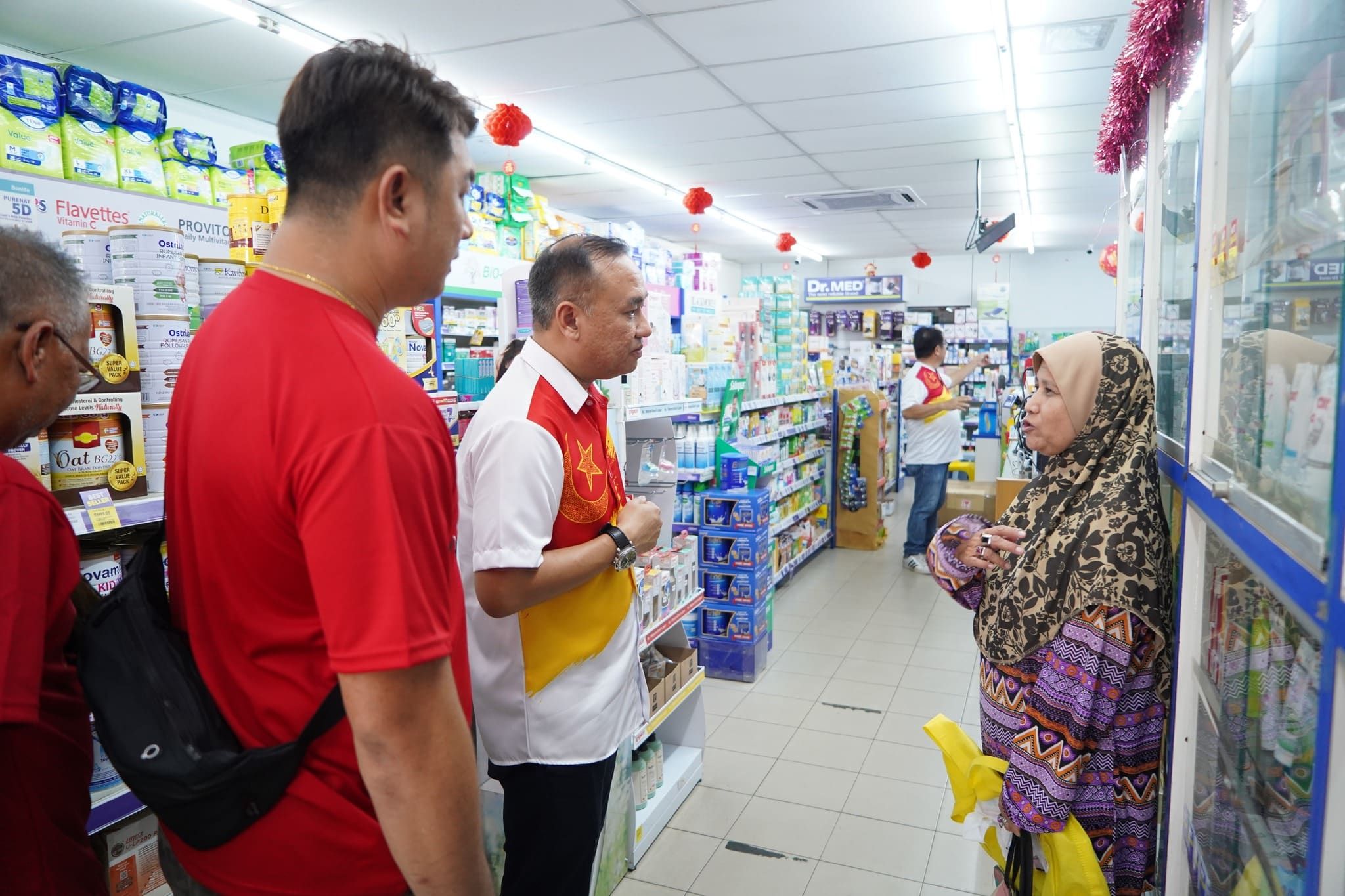 候选人专访：具服务经验了解民情    雷健强更接地气为民服务