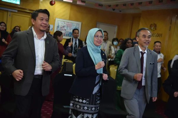 凡逾2小时活动需跳暖身操 扎丽哈促政府部门首长跟进