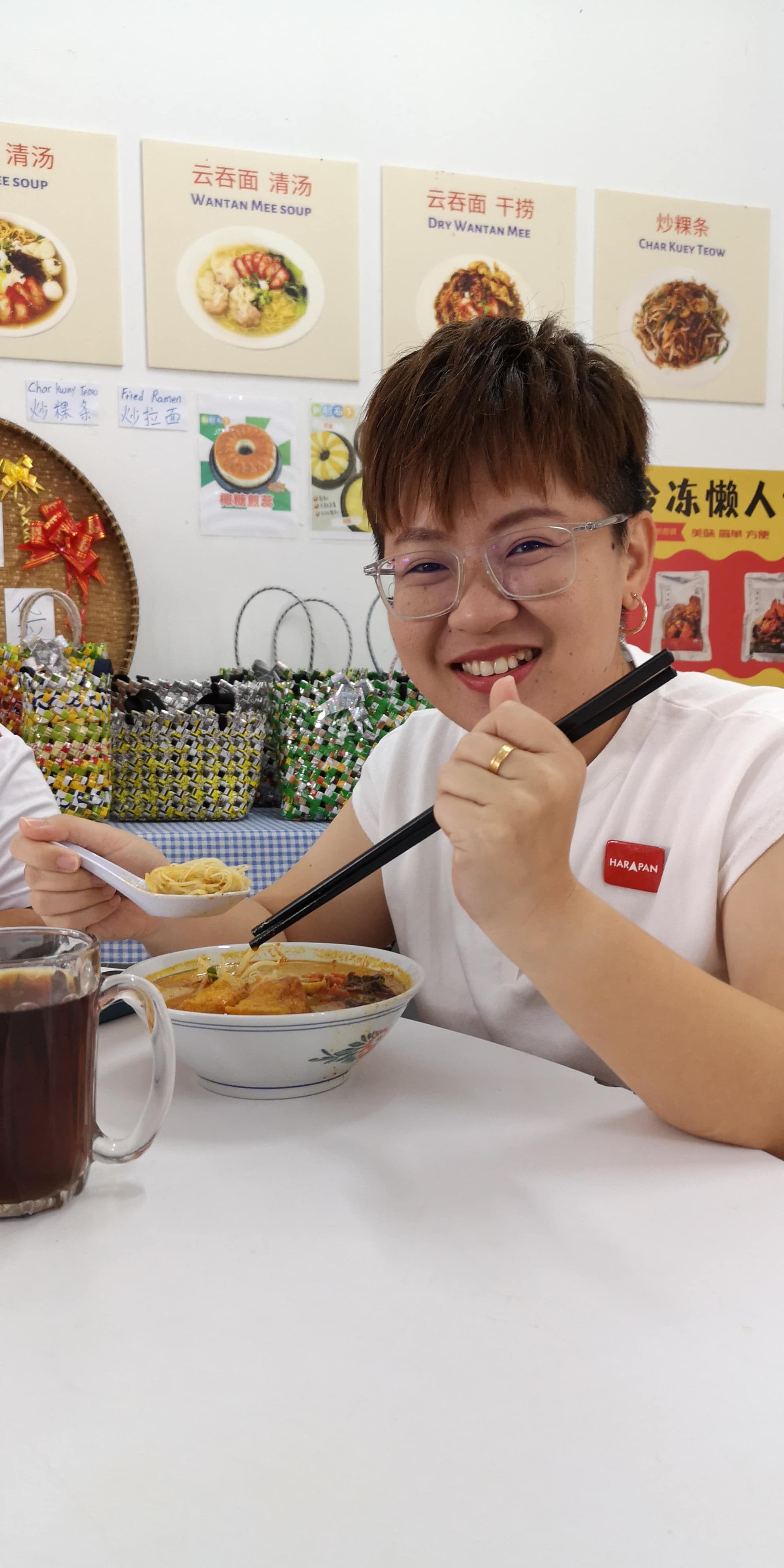 逾10天竞选期戒口保健康   潘佩玲今”获准“吃咖喱面直呼幸福