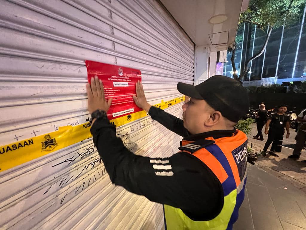 DBKL shuts down premises on Jalan Bukit Bintang following semi-nude dance incident