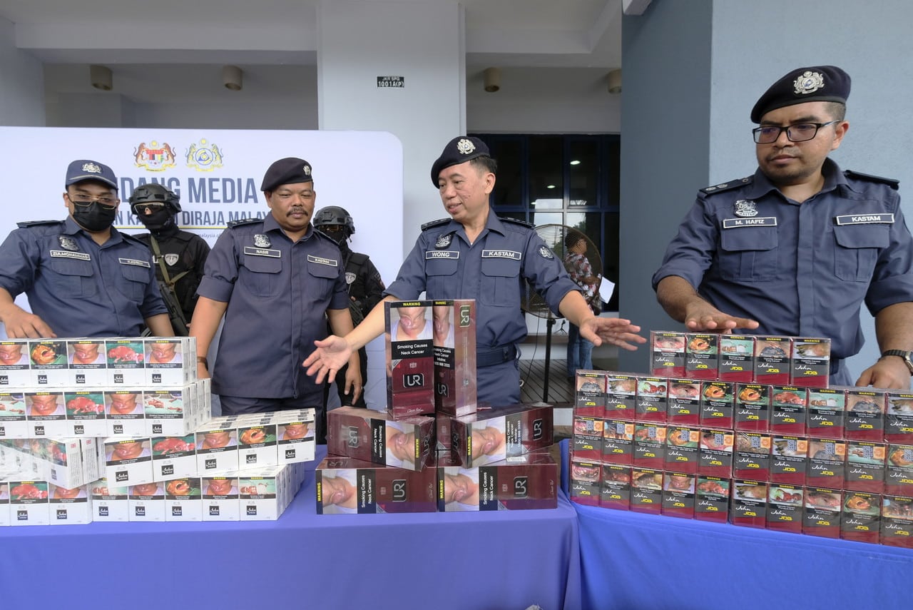 Double strikes for Customs as ciggies found hidden in furniture at West Port, Kepong