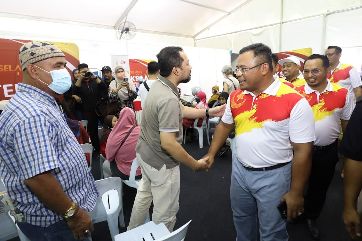 Selangor offers basic treatment, free insurance for needy